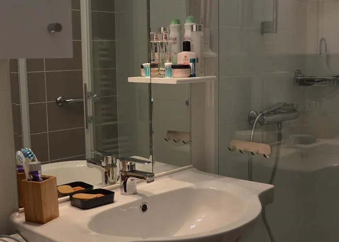 Apartamento Confortable Face Avec Parking Prive - Fr-1-323-450 *