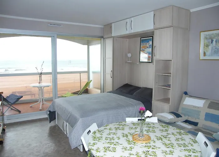 Apartamento Confortable Face Avec Parking Prive - Fr-1-323-450