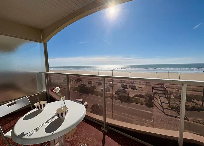 Appartement Lumineux Avec Balcon Face à La Et Parking Privé - Fr-1-323-450